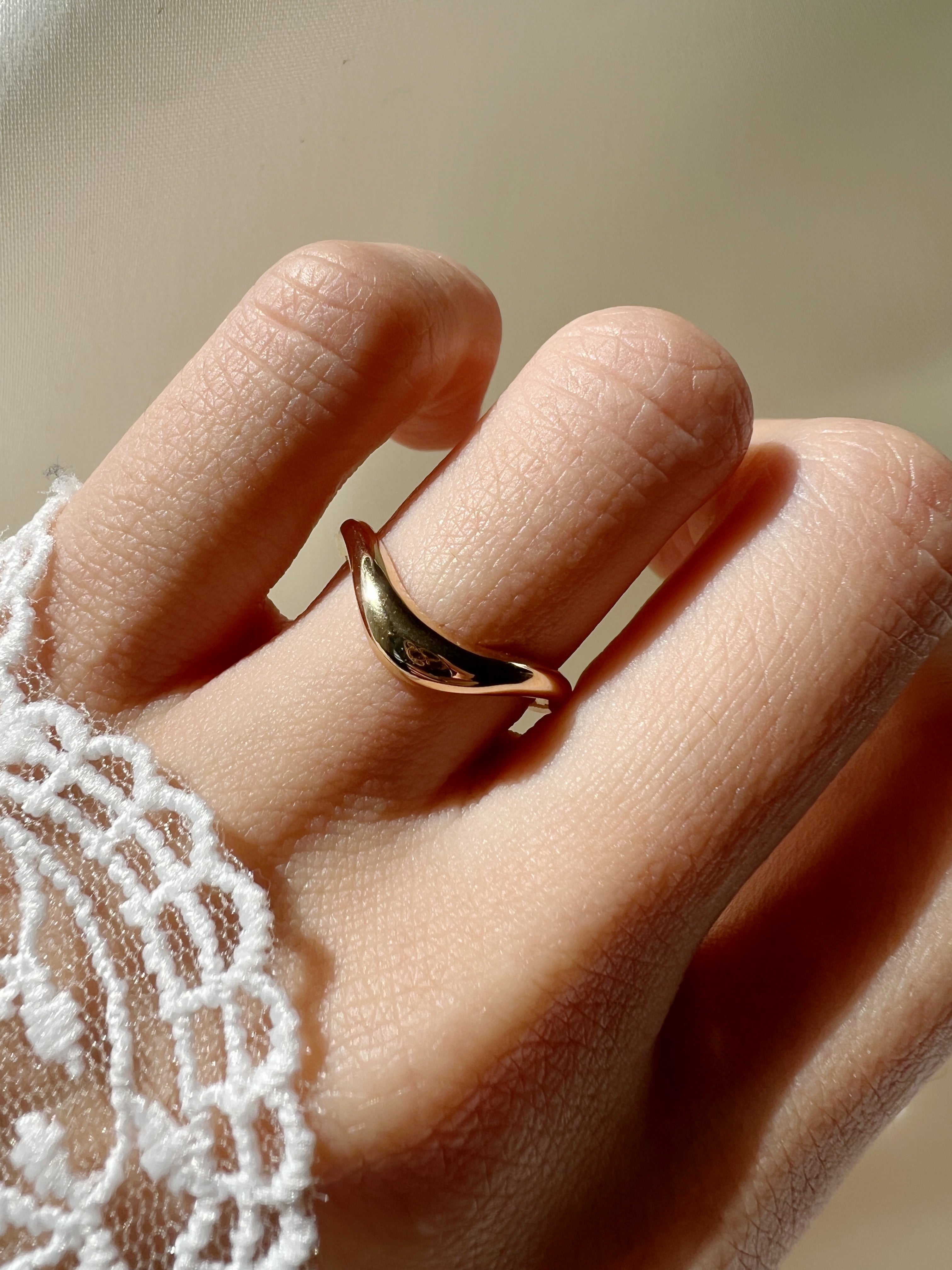 The Drip Classic Wedding Band