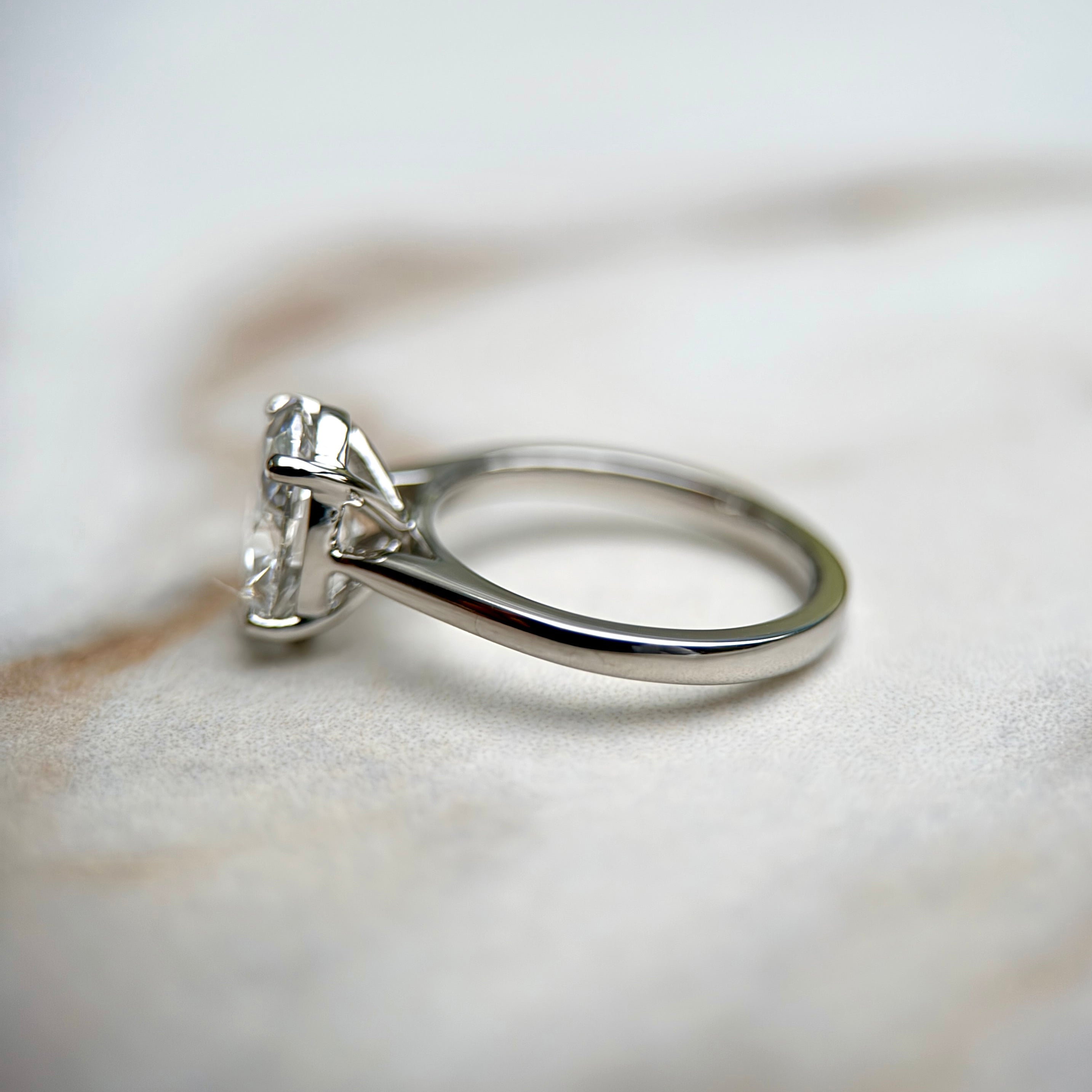 Cathedral Set Classic Oval Cut Solitaire - 2ct+ (10mm+, D/E & VVS)