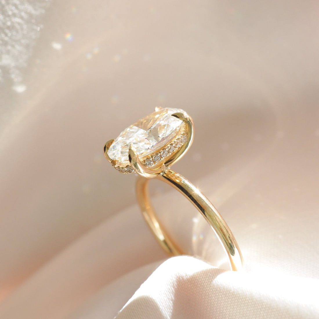 Clara | 2.6ct Oval Solitaire Ring with Hidden Halo