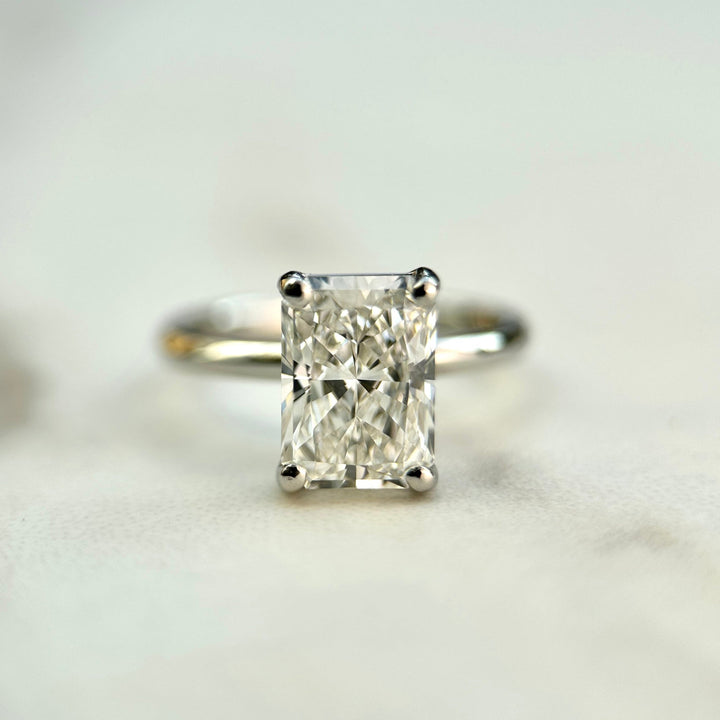 Classic Radiant Cut Solitaire - 2.50ct+ (9.5mm+, D/E & VVS)