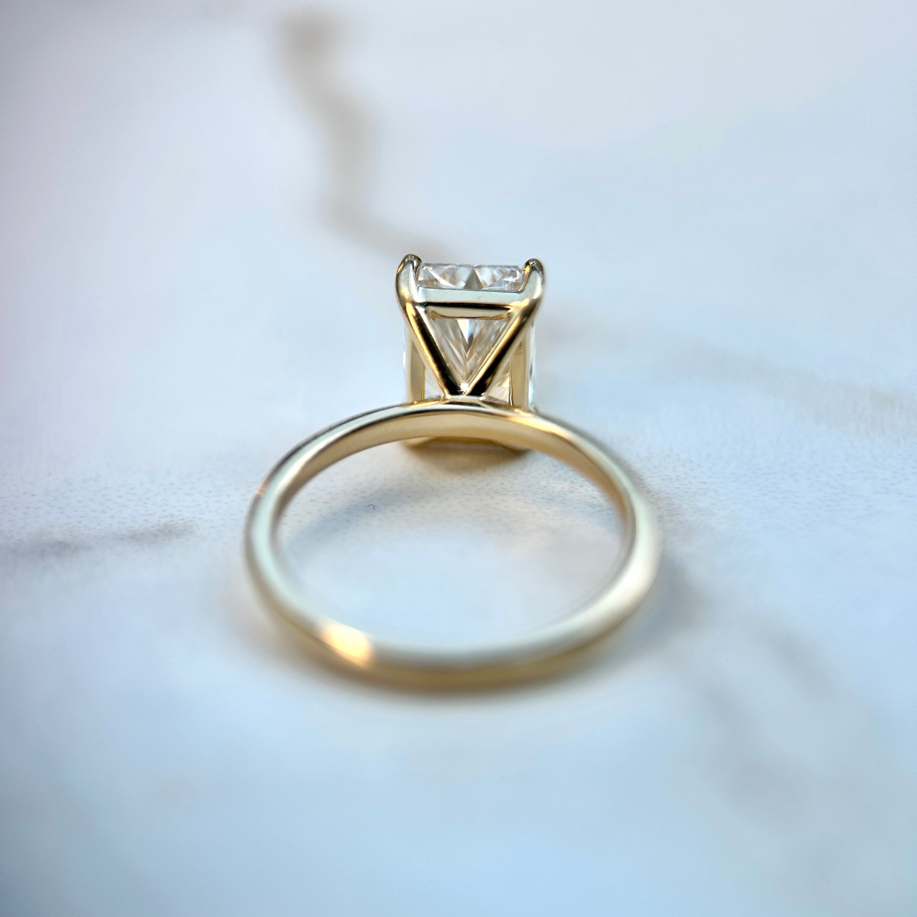 Classic Radiant Cut Solitaire - 2.50ct+ (9.5mm+, D/E & VVS)