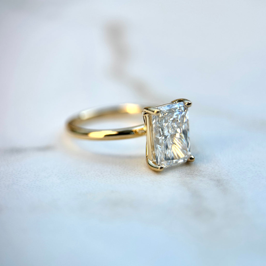 Classic Radiant Cut Solitaire - 2.50ct+ (9.5mm+, D/E & VVS)