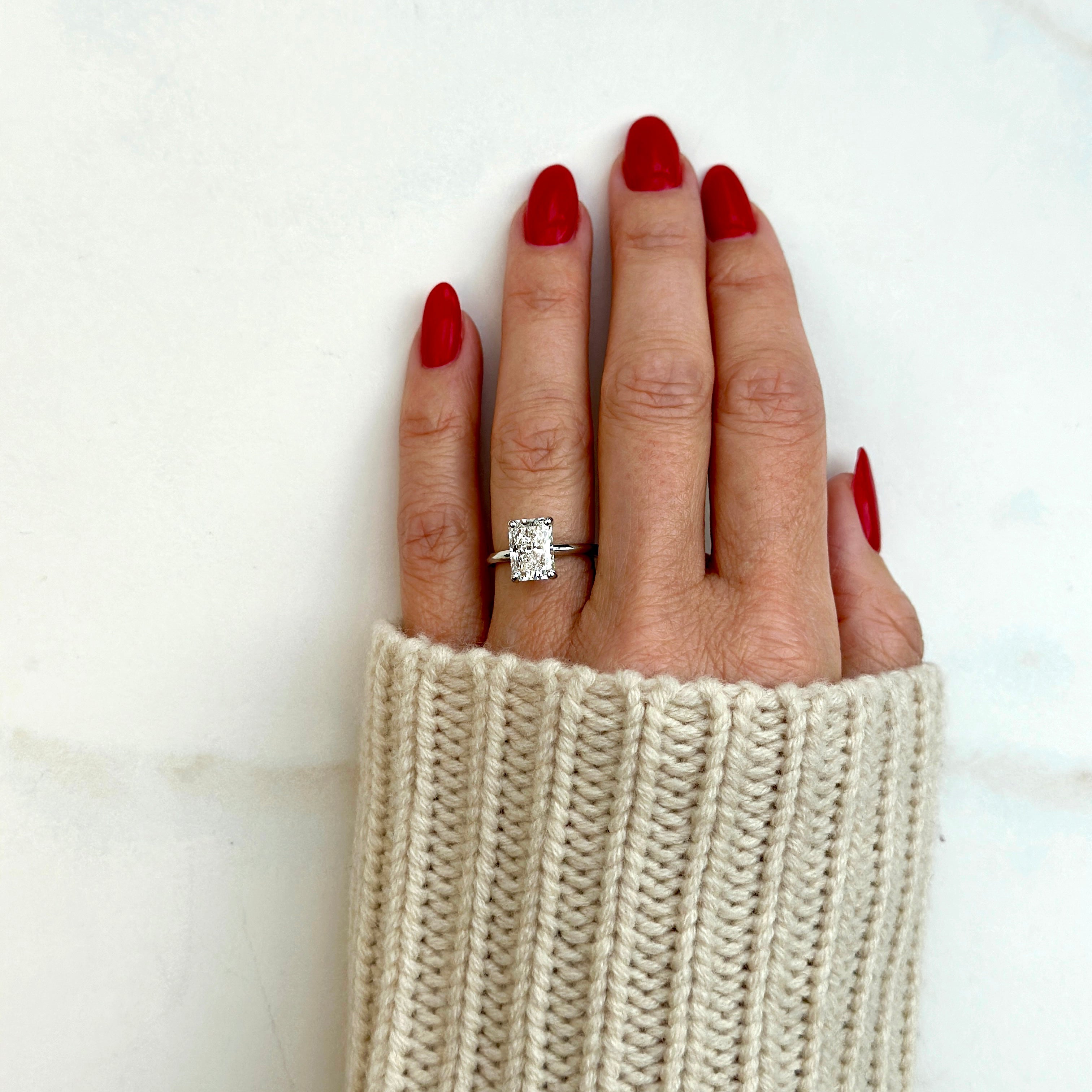 Classic Radiant Cut Solitaire - 2.50ct+ (9.5mm+, D/E & VVS)