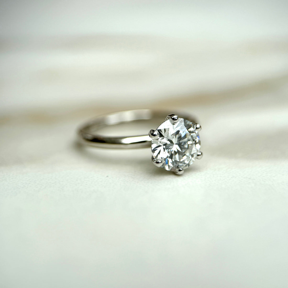 Classic Round Cut Solitaire (6 prong) - 1.50ct+ (7.3mm+, D/E & VVS)