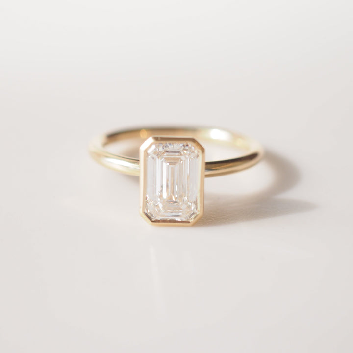 Eira | 1.5ct Emerald Solitaire Lab-Grown Diamond Engagement Ring