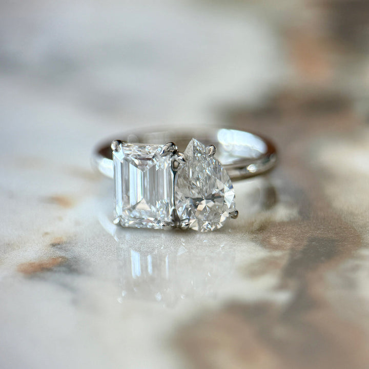 Emerald and Pear Moi et Toi - 2.5ct+ (D/E & VVS)