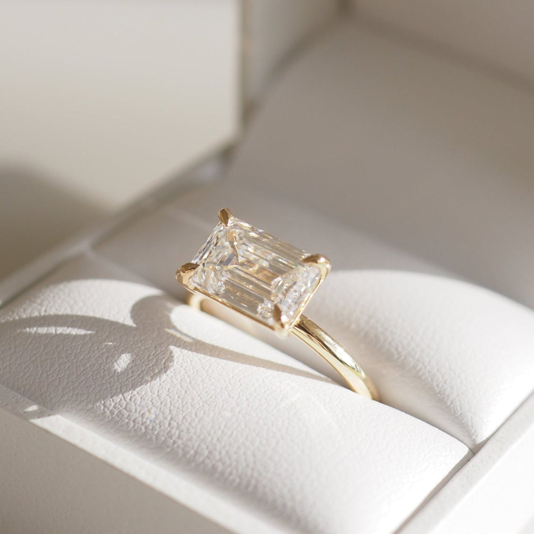 Fae | 3ct Emerald Solitaire Lab-Grown Diamond Engagement Ring