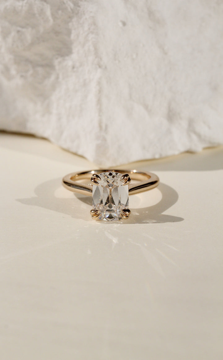 3.2 Old Mine Elongated Cushion Vintage Amsterdam