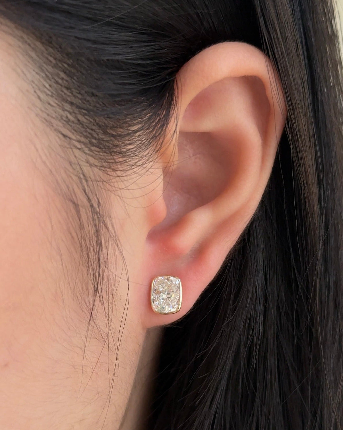 1.5 carats Cushion Cut Diamond Bezel Earring