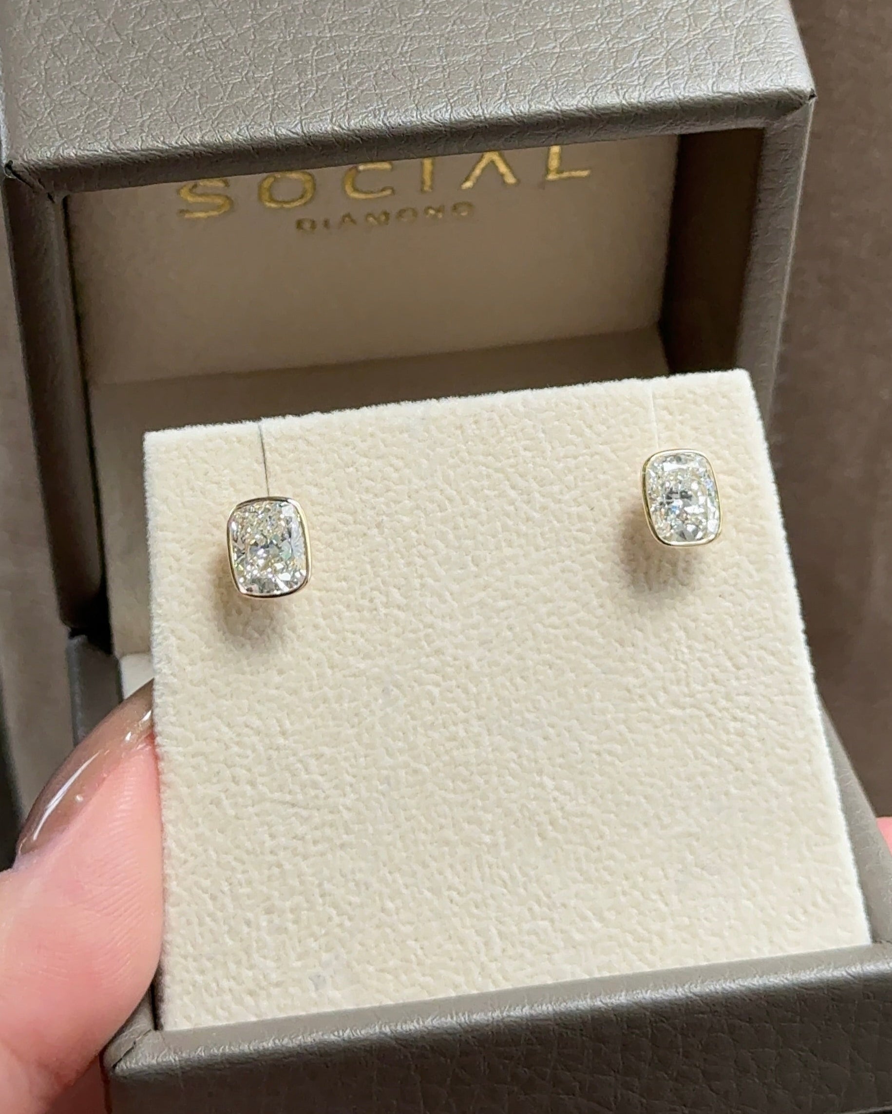 1.5 carats Cushion Cut Diamond Bezel Earring