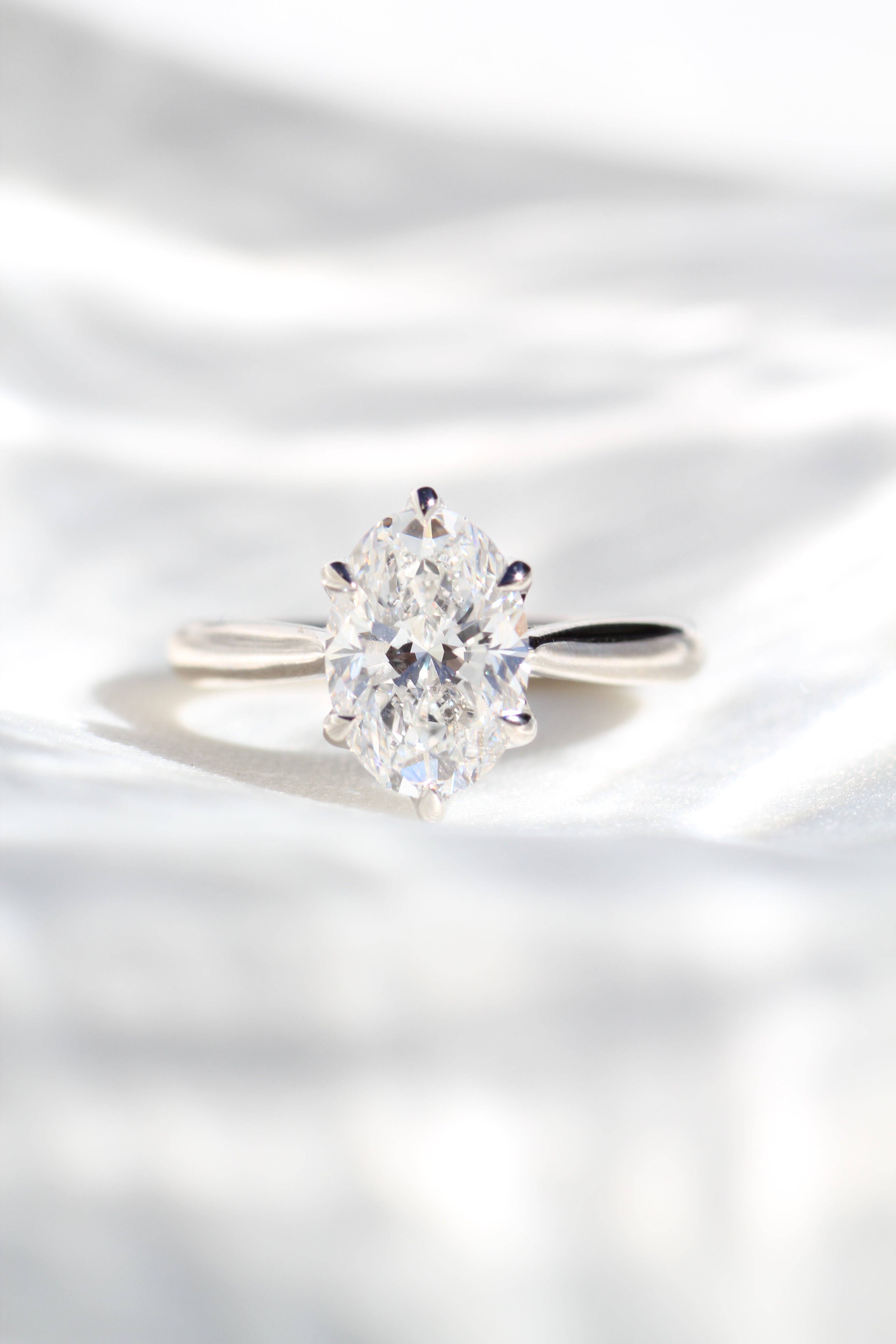 Monaco Oval Solitaire