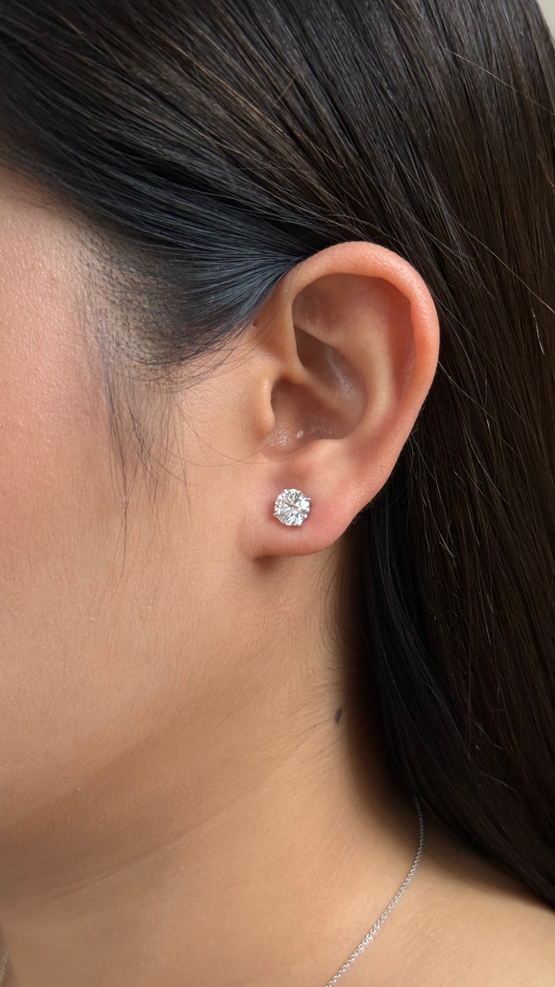 1 carats Round Cut Diamond Earring