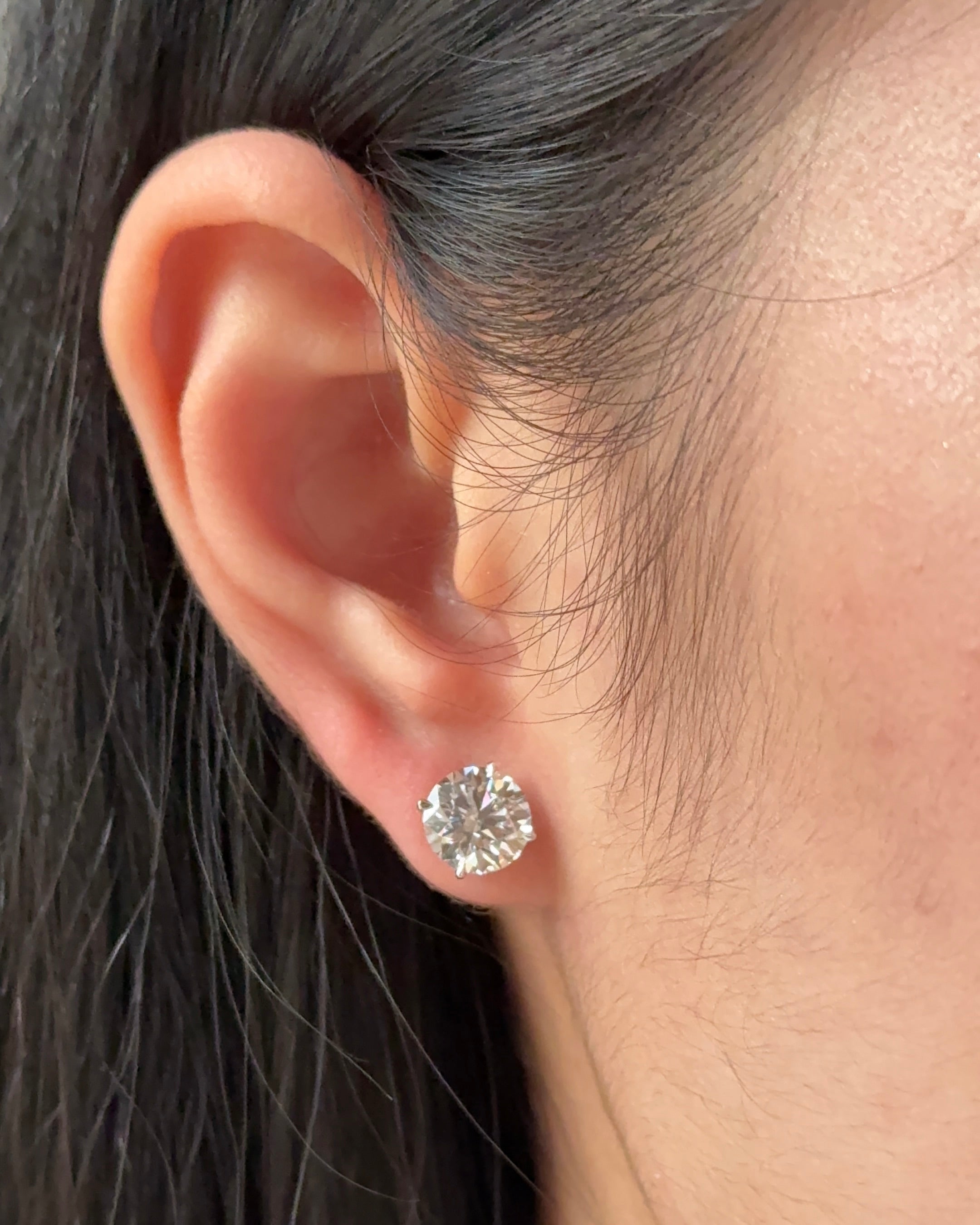2 carats Round Cut Diamond Martini Earring