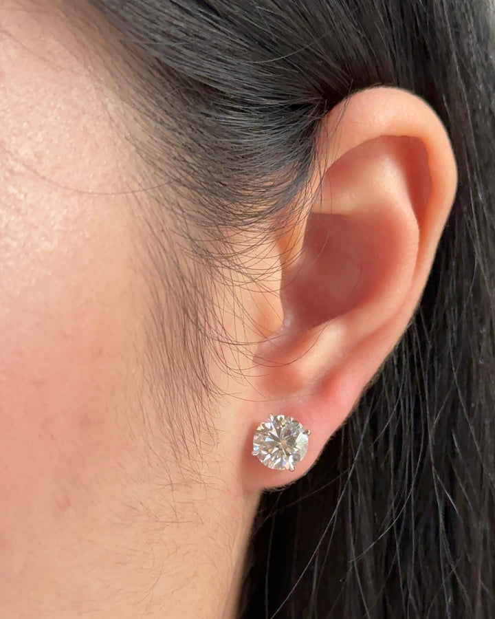 2 carats Round Cut Diamond Martini Earring