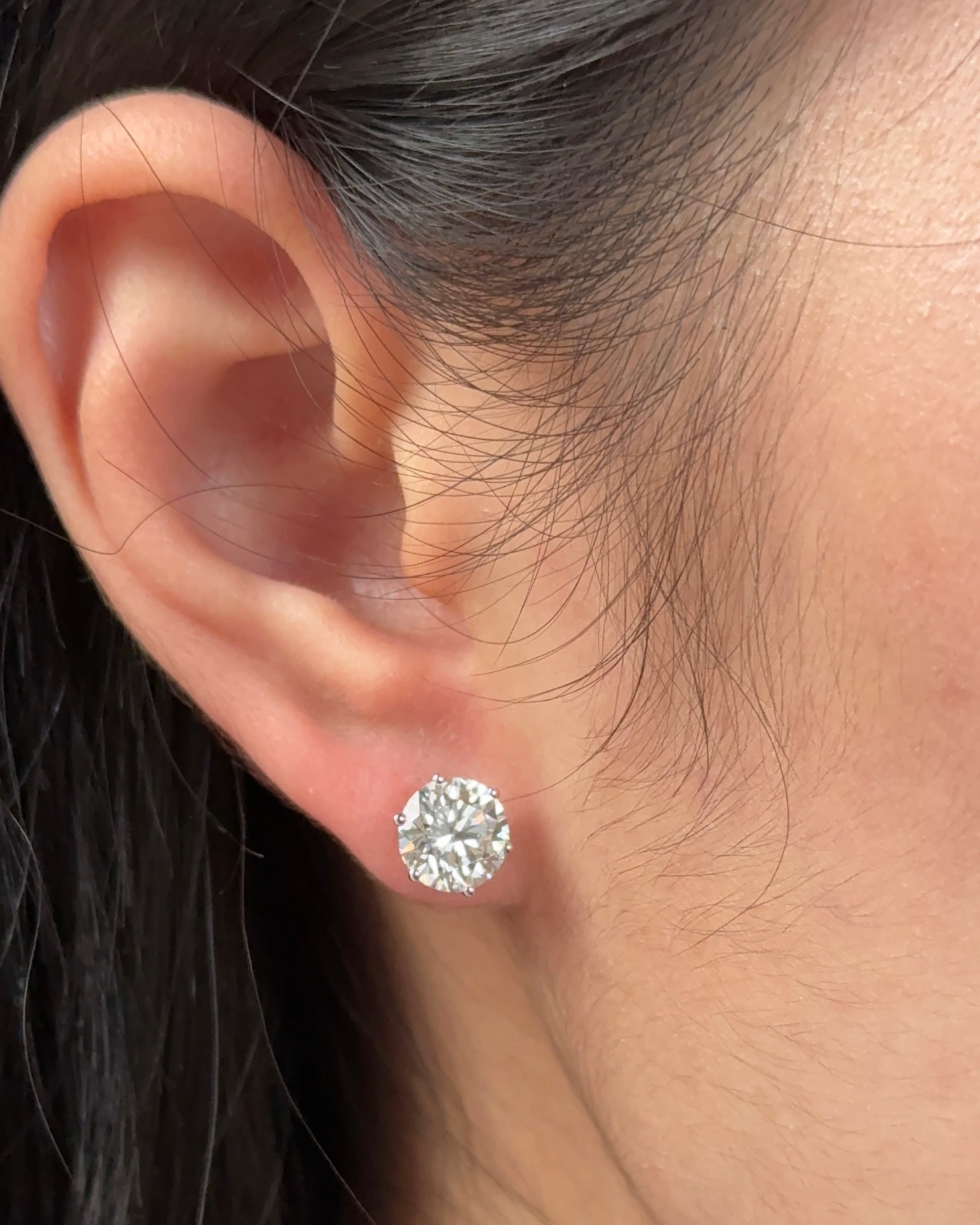 2 carats Round Cut Diamond  Basket Earring