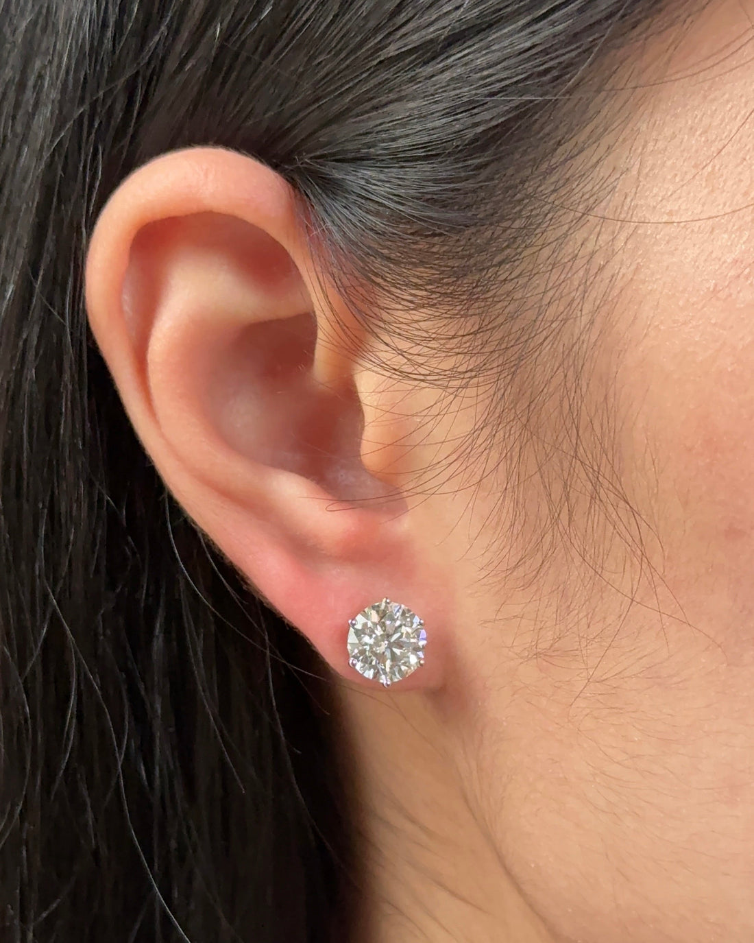 2.5 carats Round Cut Diamond  Basket Earring