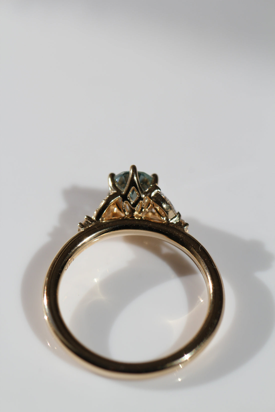 1.0 Oval Teal Green Montana Sapphire Tuscany