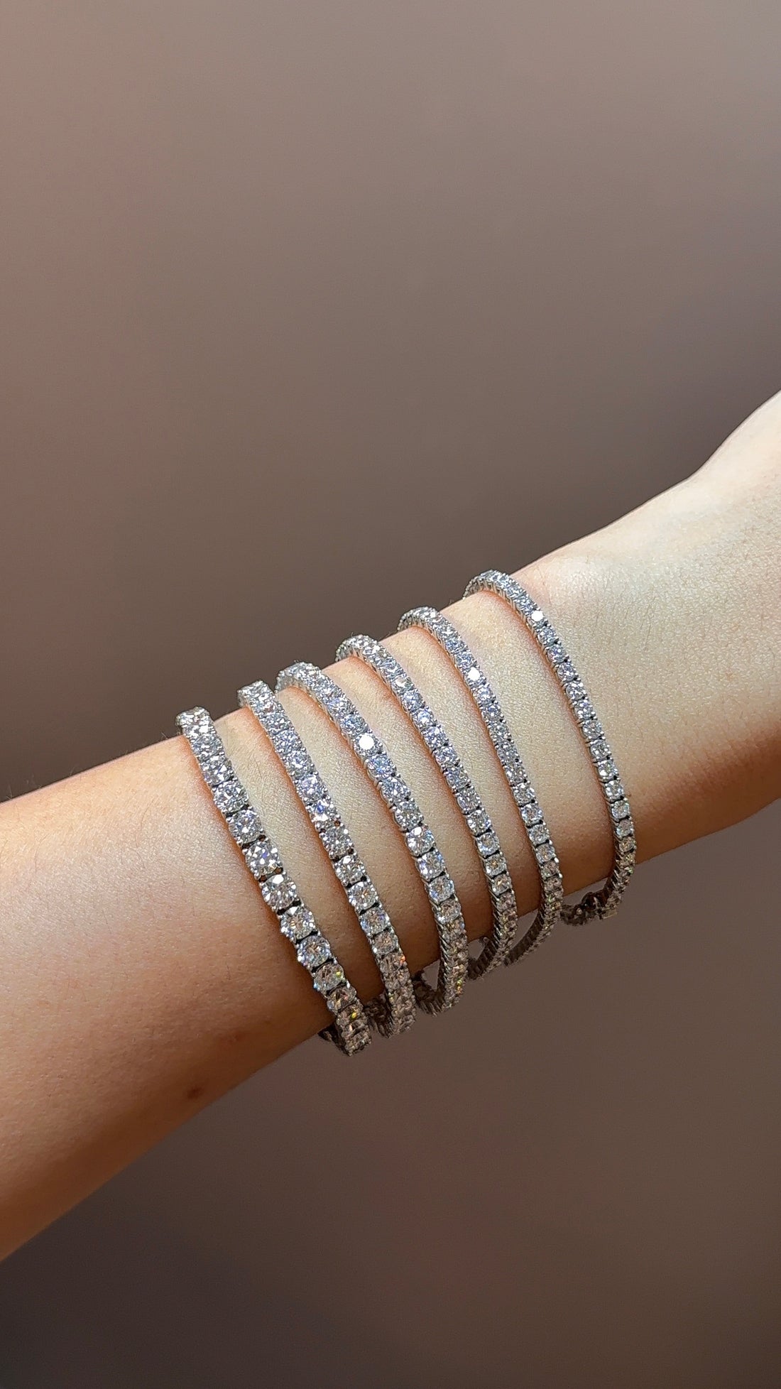 7.5 Pointer Round Cut Diamond Tennis Bracelet