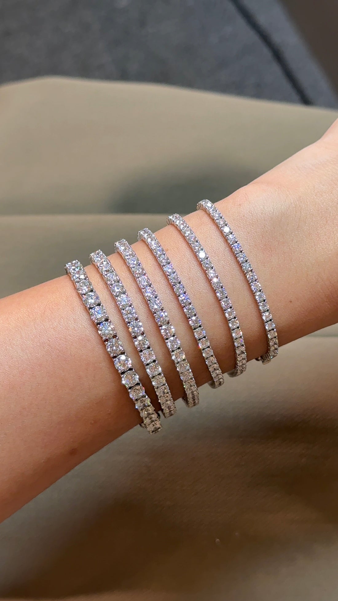 7.5 Pointer Round Cut Diamond Tennis Bracelet