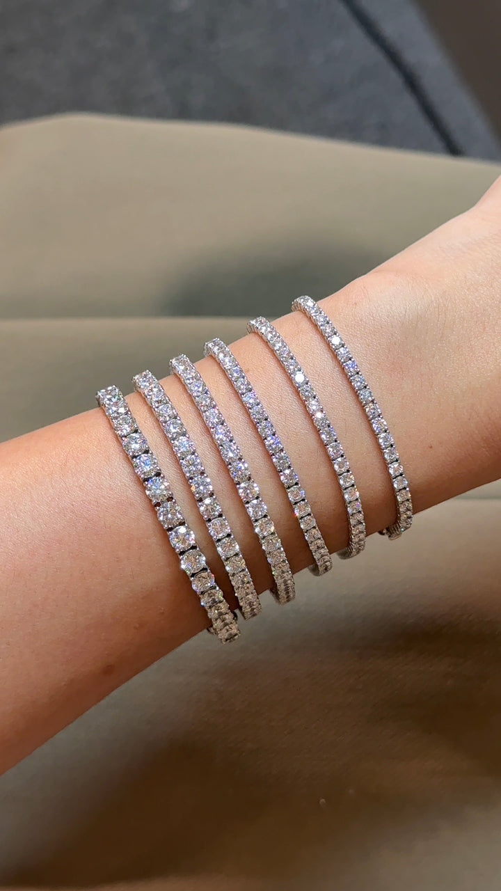 7.5 Pointer Round Cut Diamond Tennis Bracelet