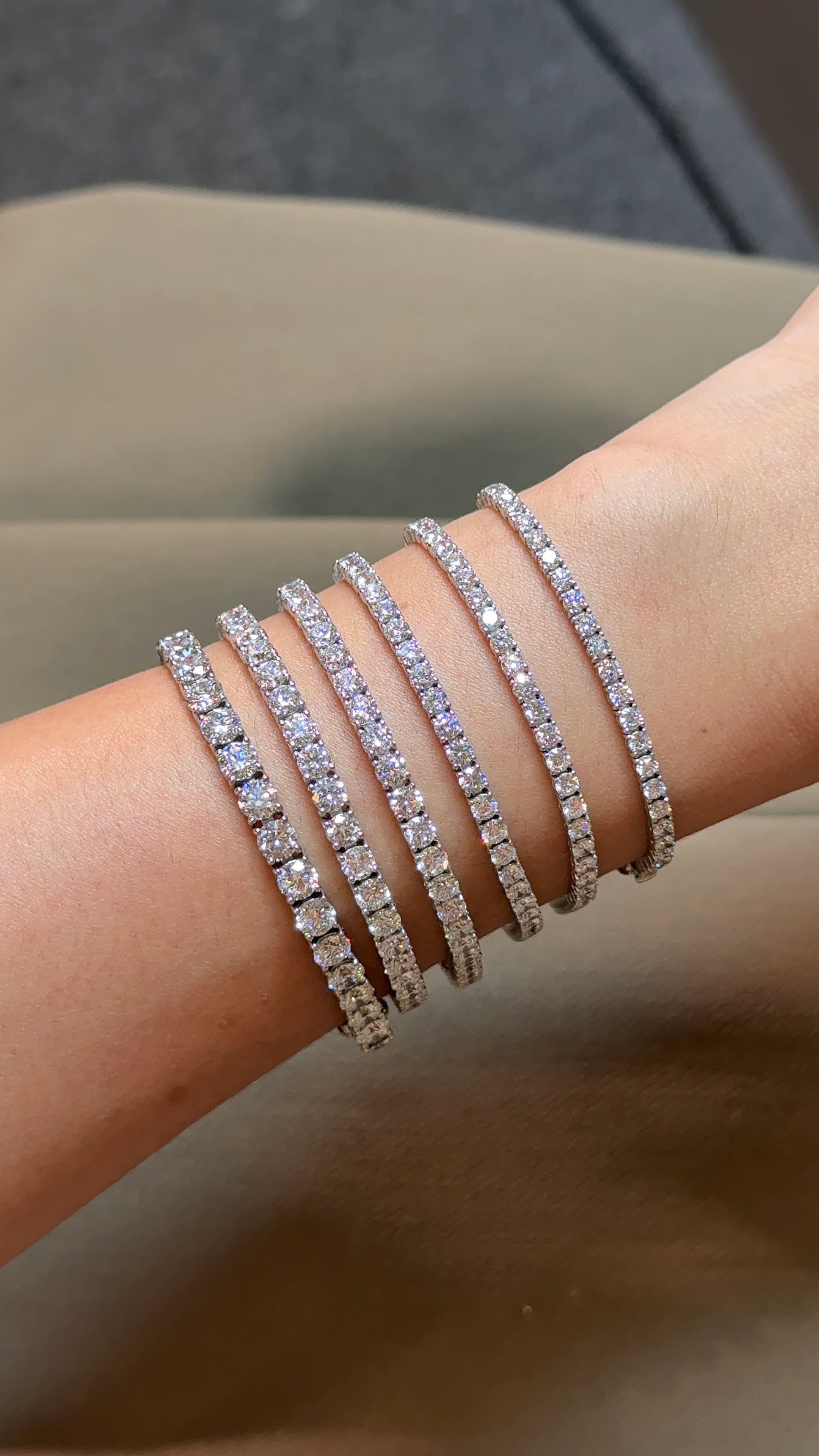 15 Pointer Round Cut Diamond Tennis Bracelet