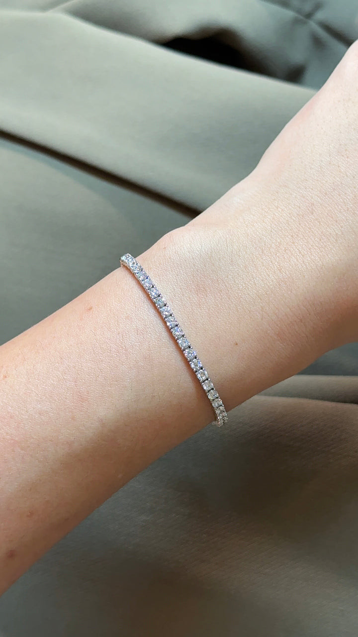 6 Pointer Round Cut Diamond Tennis Bracelet