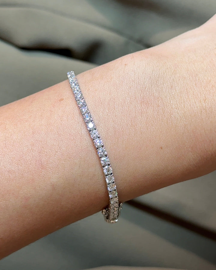 10 Pointer Round Cut Diamond Tennis Bracelet