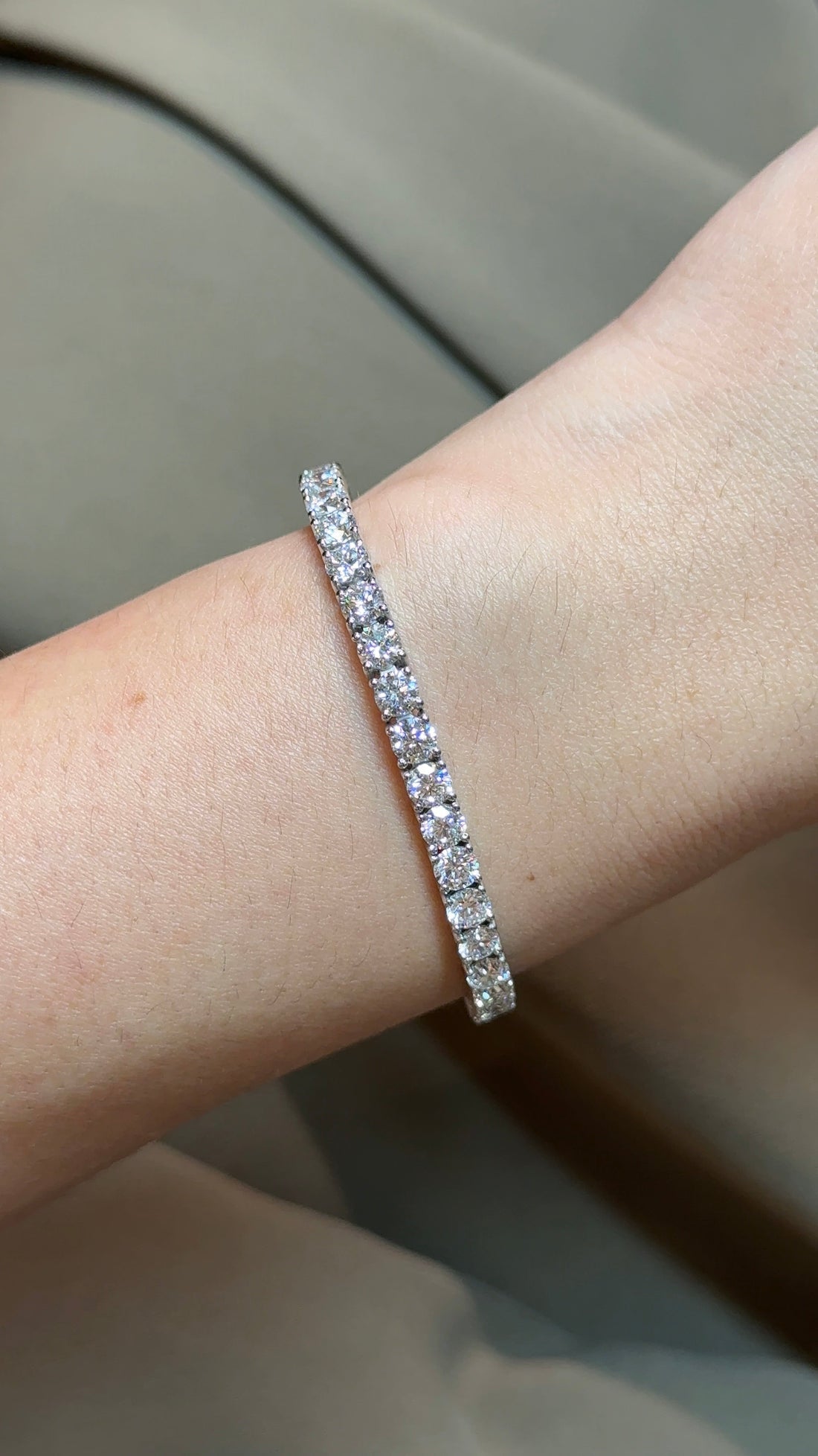 20 Pointer Round Cut Diamond Tennis Bracelet