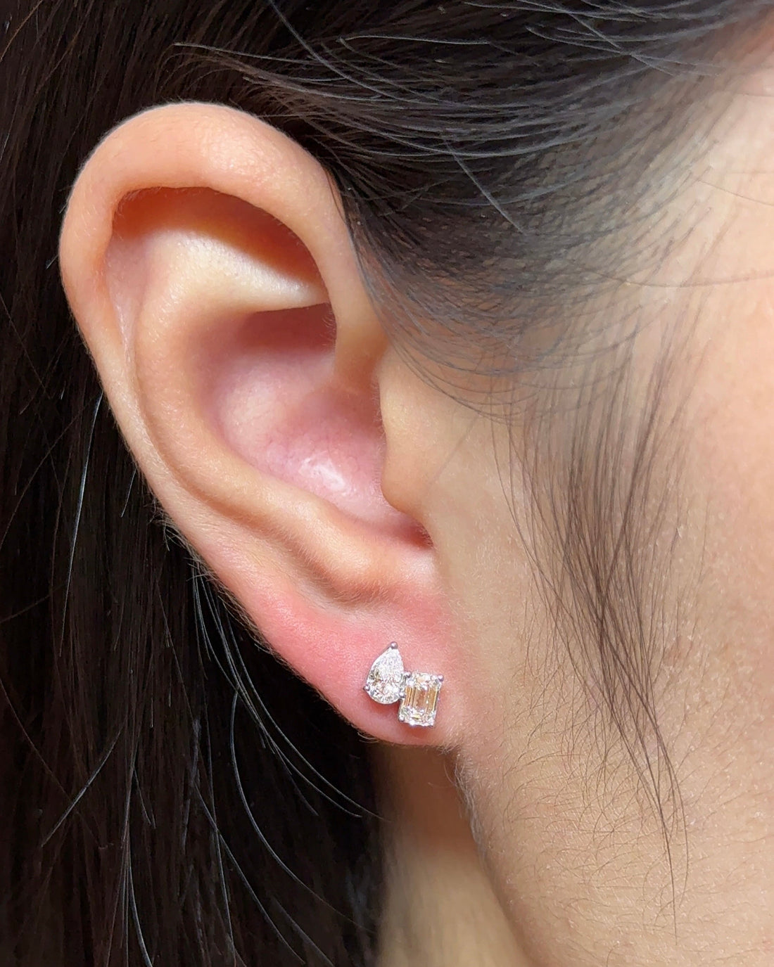 30 Pointer Toi Et Moi Diamond Diagonal Earrings