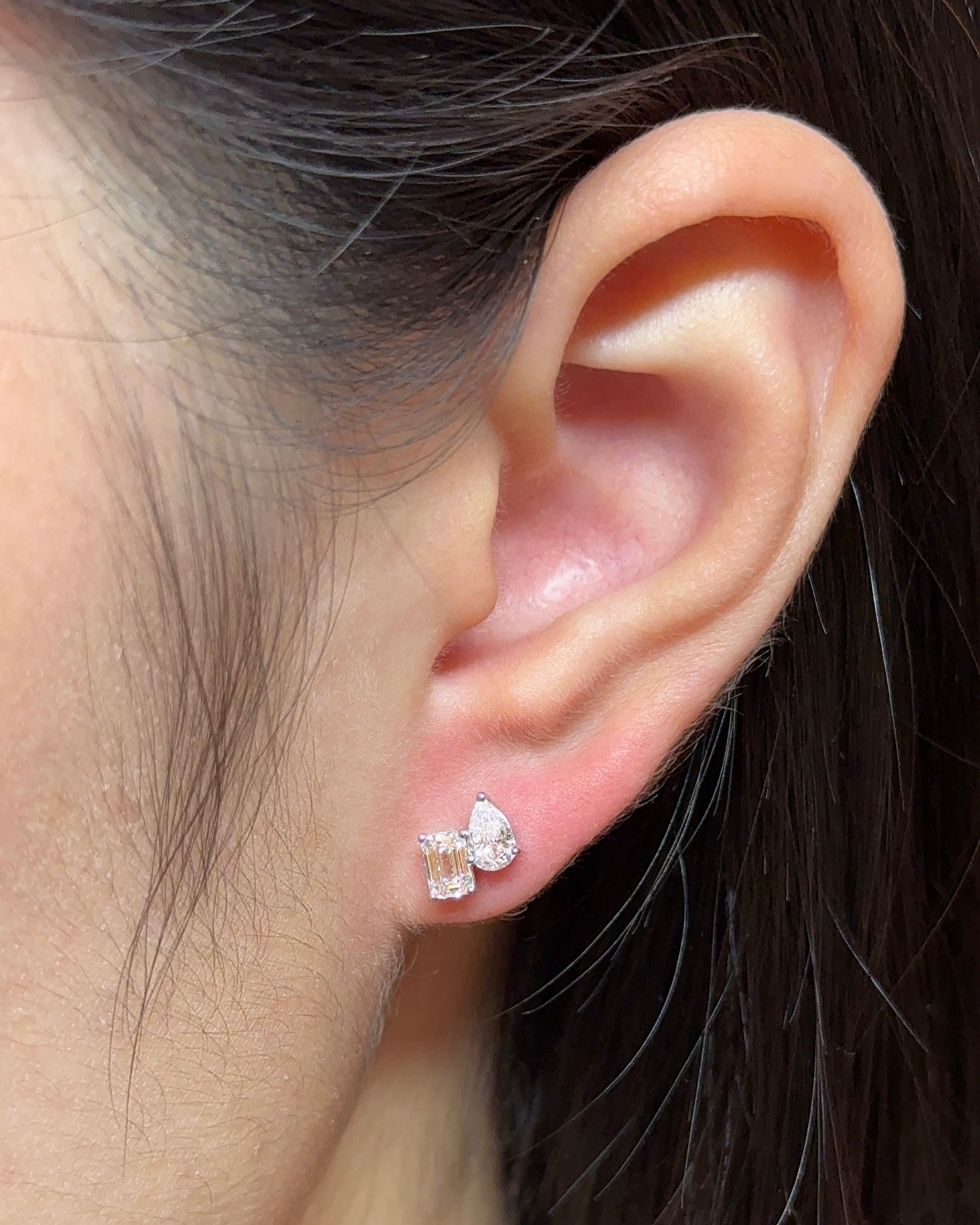 30 Pointer Toi Et Moi Diamond Diagonal Earrings