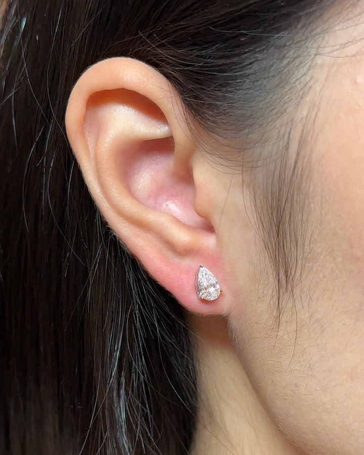1 carats Pear Cut Diamond Earrings