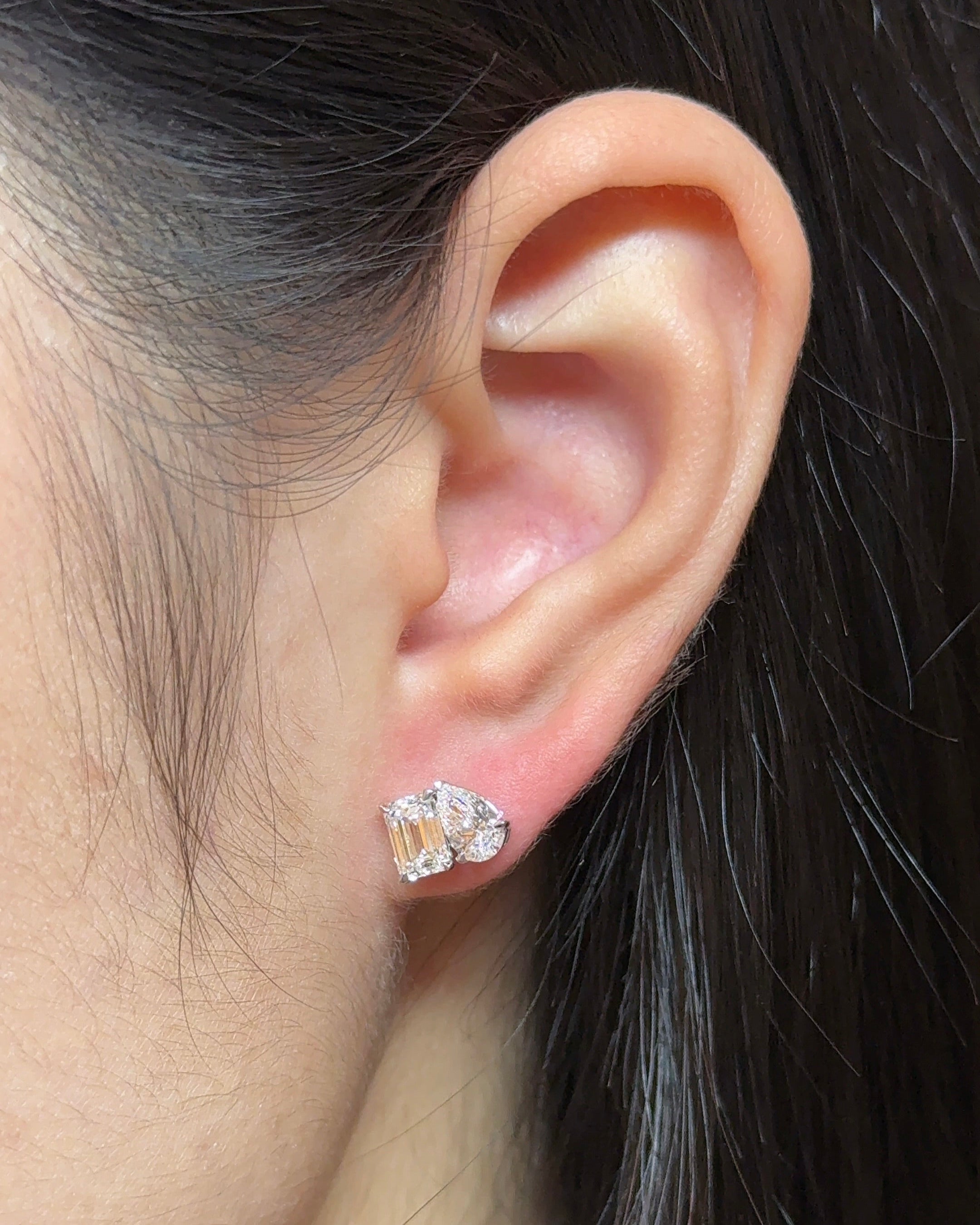 50 and 70 Pointer Pear and Emerald cut Diamond Toi Ei Moi Earrings