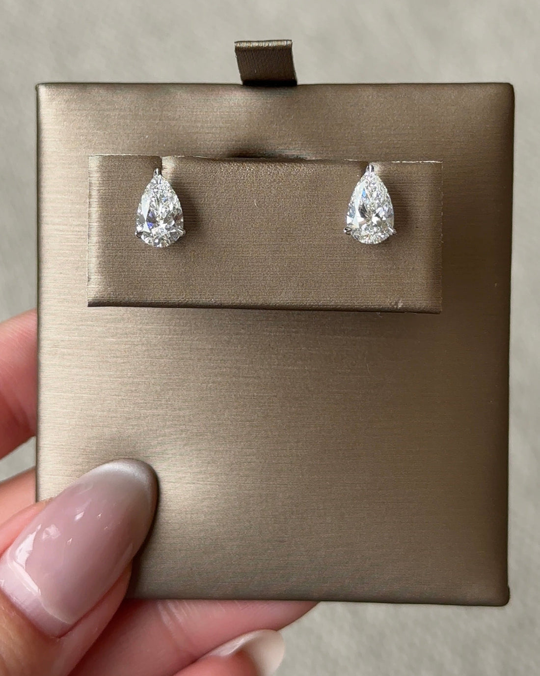 1 carats Pear Cut Diamond Earrings