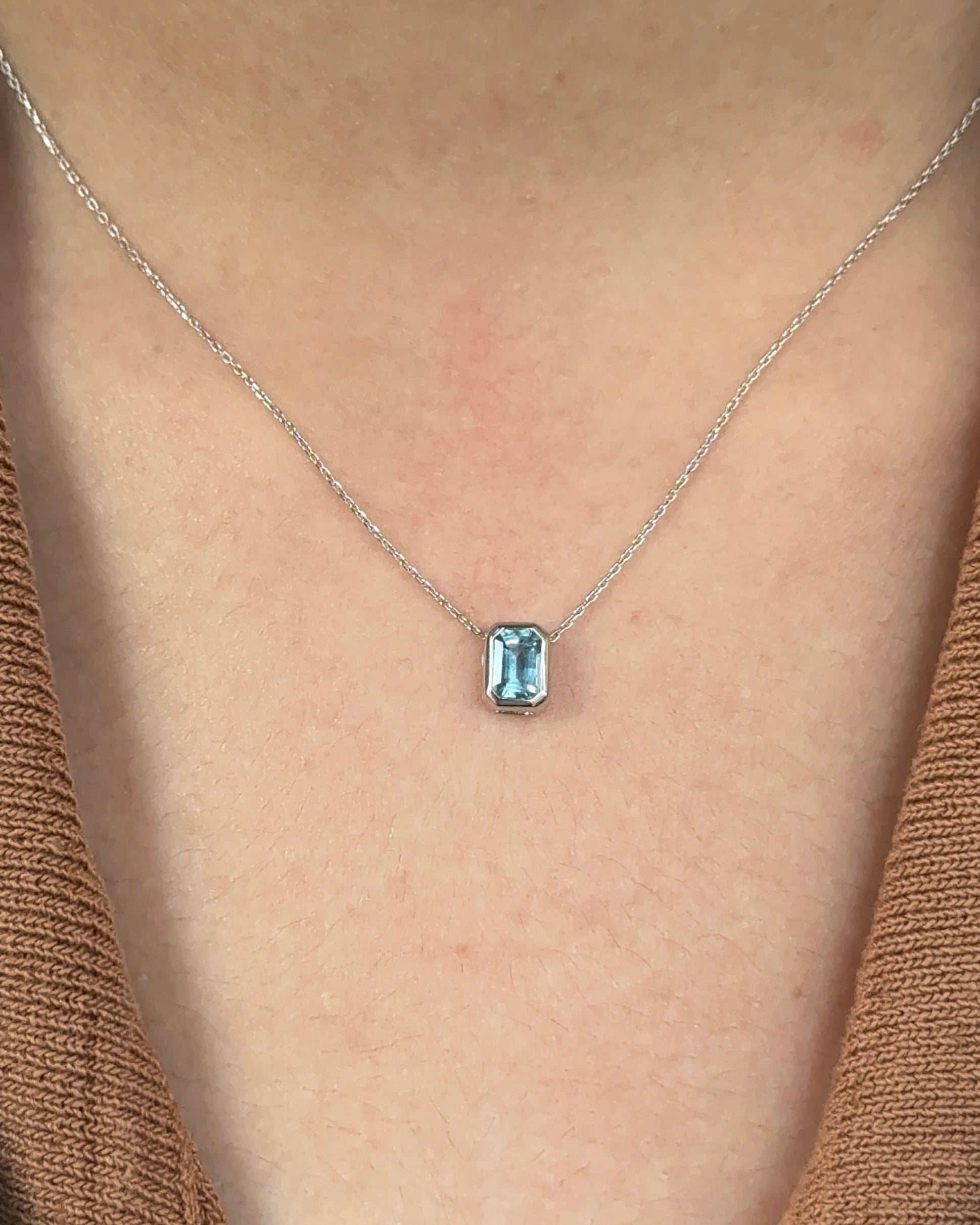 50 Pointer Emerald cut Natural Santa Maria Aquamarine Pendant Necklace