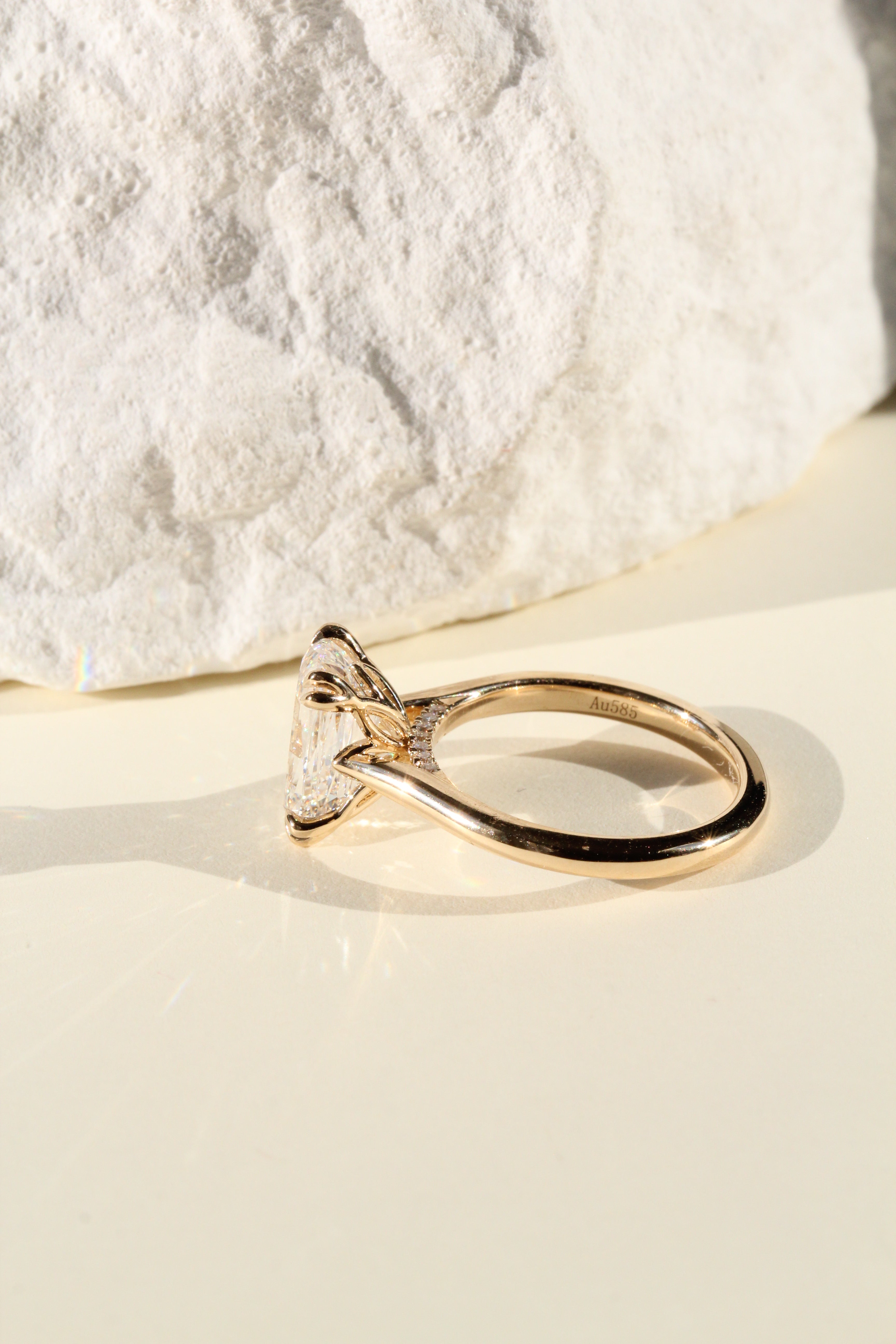 3.01 Scissor Cut Elongated Cushion Lab Diamond Amsterdam