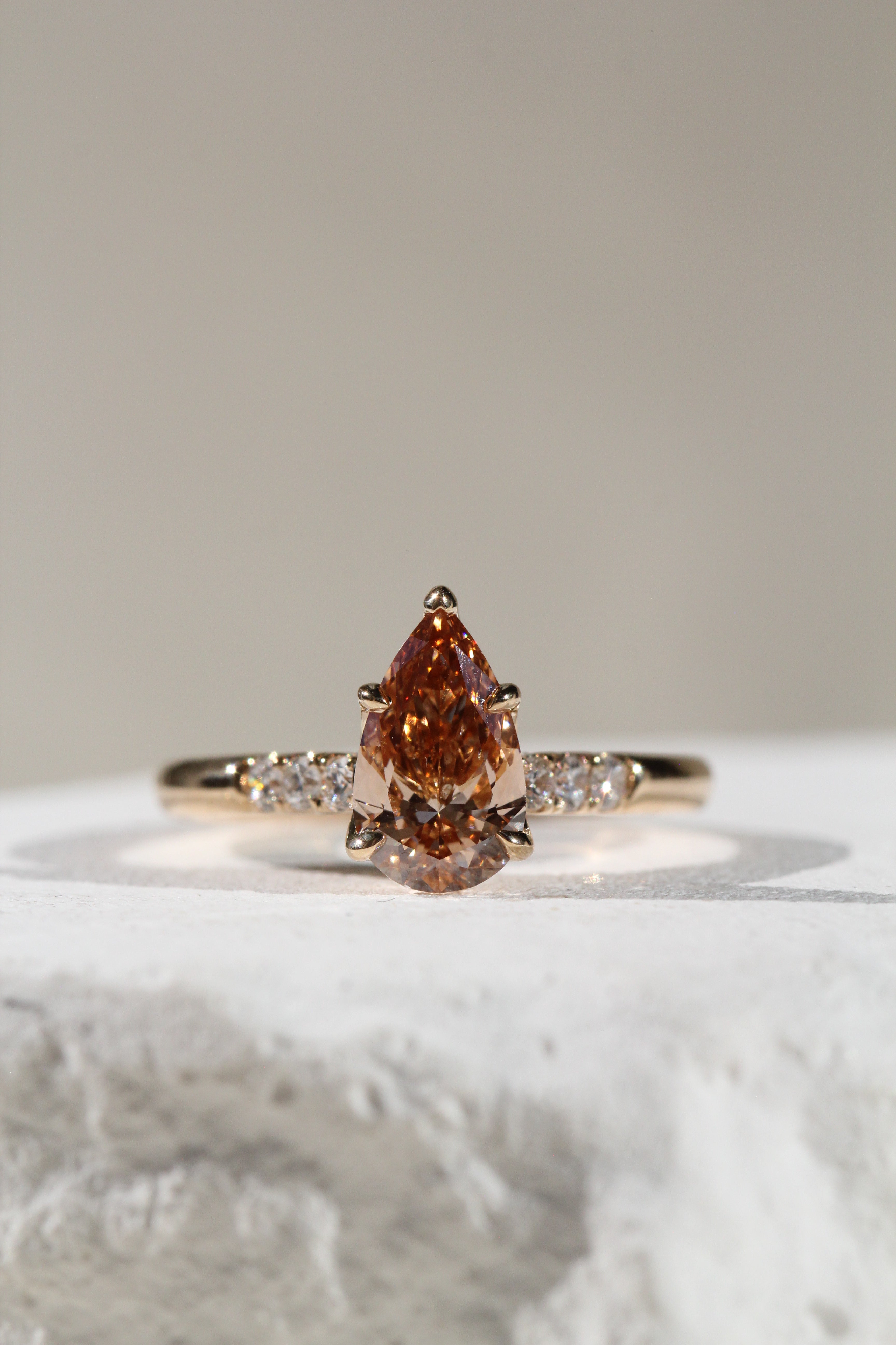 1.3 Honey Champagne Pear Vintage Monaco Trio Pavé