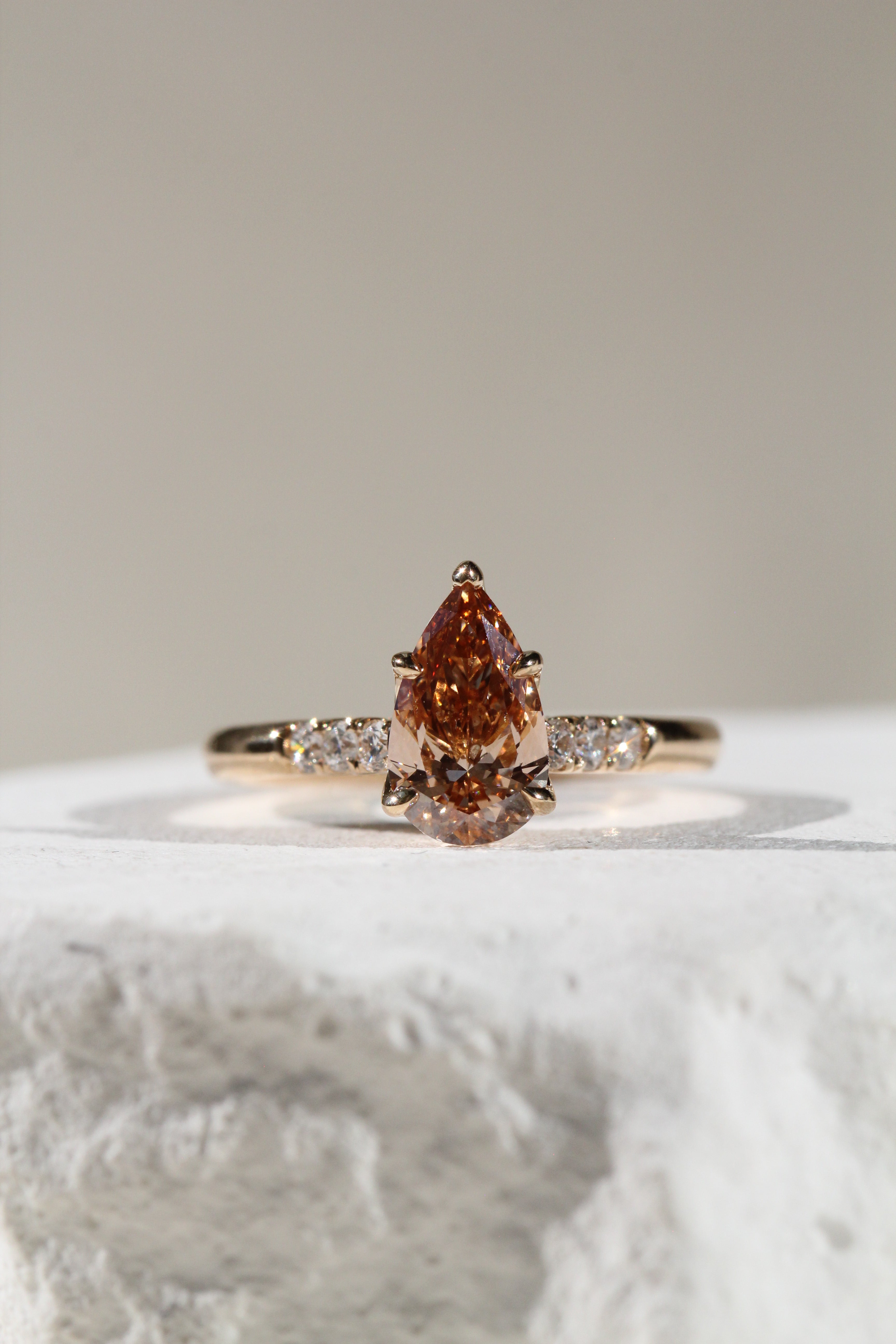 1.3 Honey Champagne Pear Vintage Monaco Trio Pavé