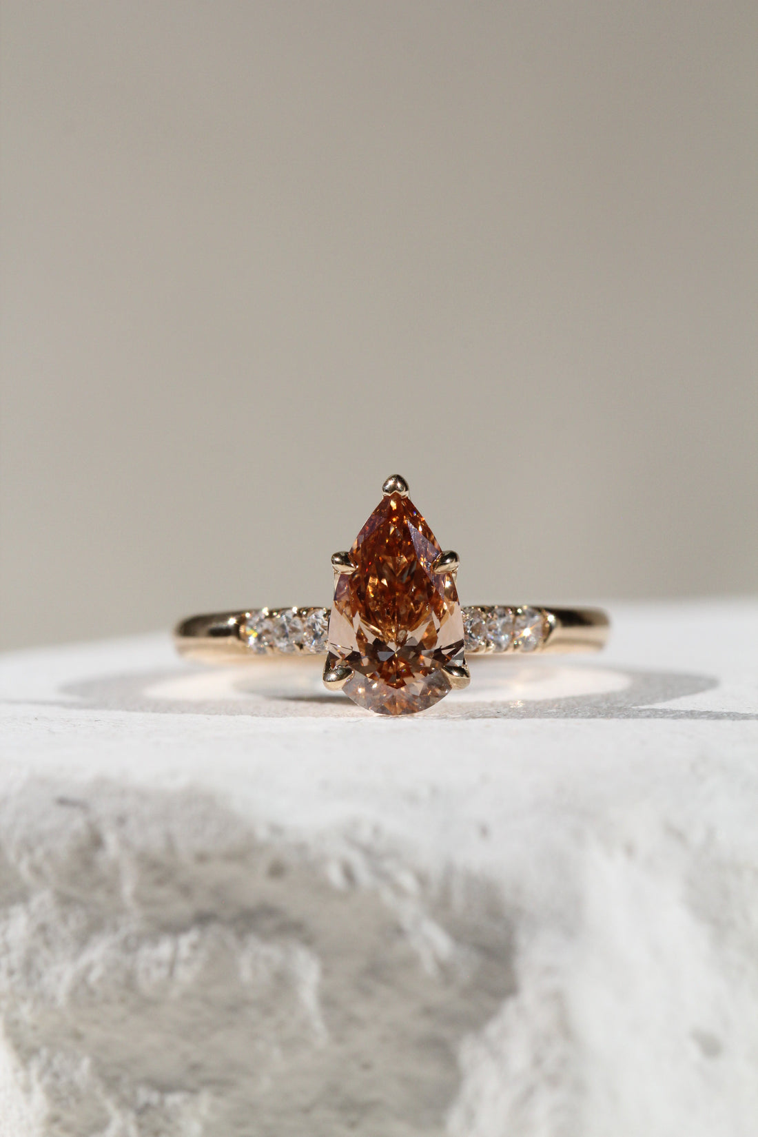 1.3 Honey Champagne Pear Vintage Monaco Trio Pavé