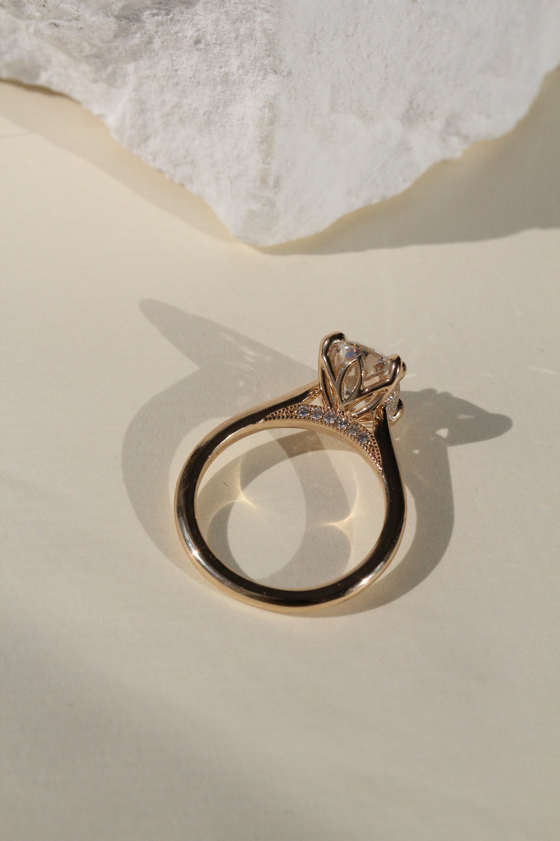 3.2 Old Mine Elongated Cushion Vintage Amsterdam