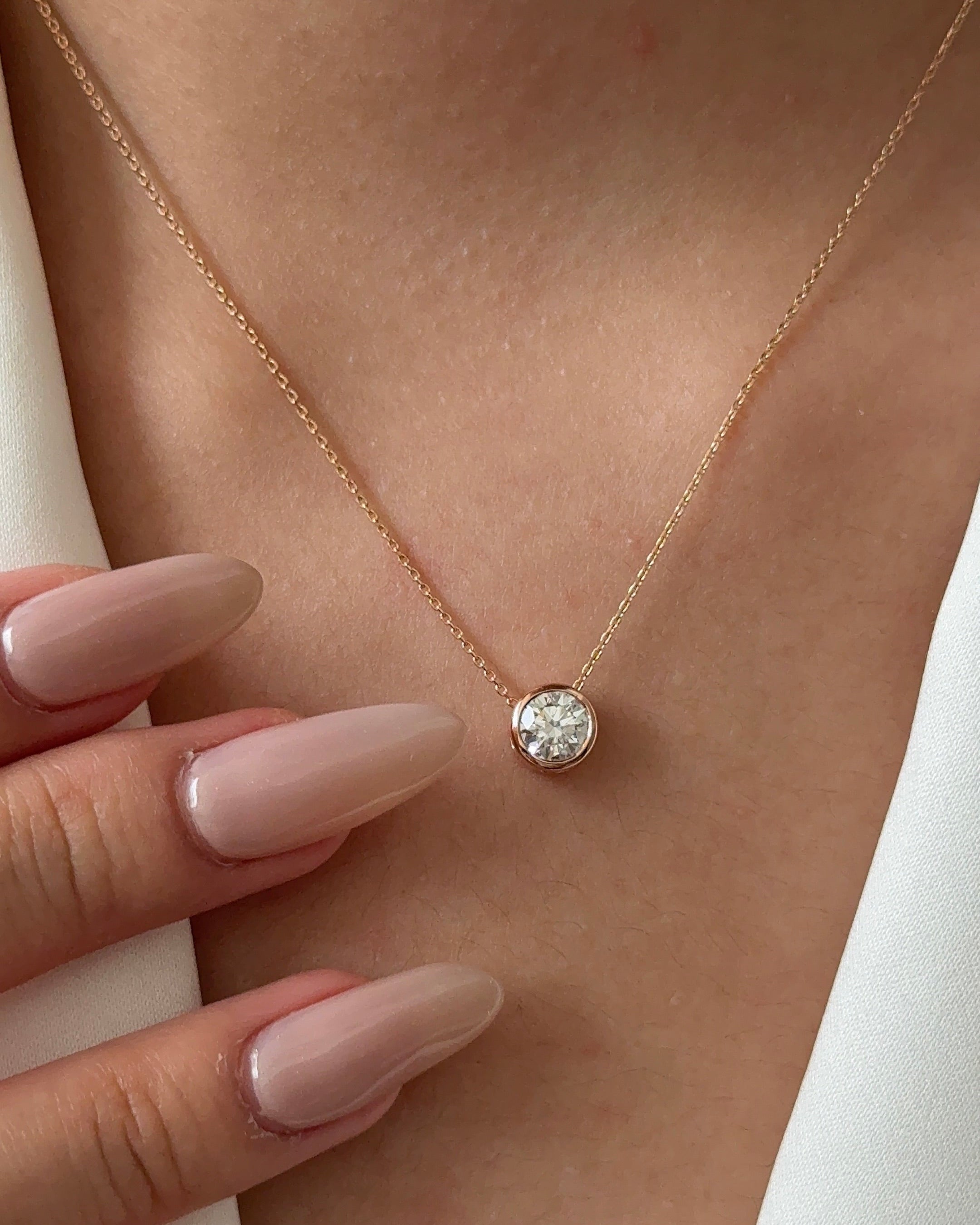 70 Pointer Round cut Diamond Rose Gold Bezel Pendant Necklace