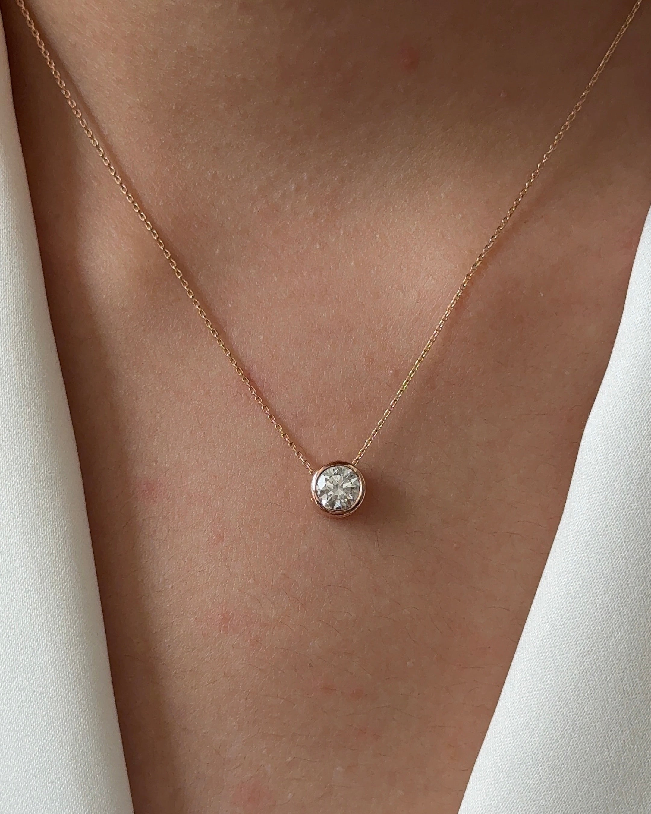70 Pointer Round cut Diamond Rose Gold Bezel Pendant Necklace