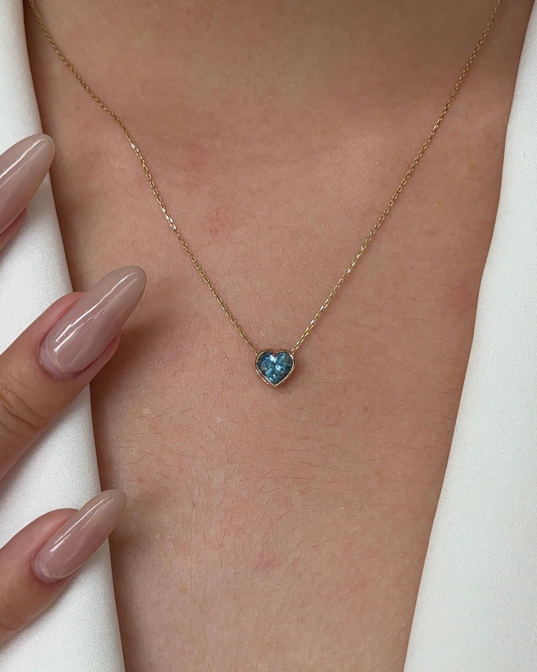 70 Pointer Heart cut Natural Santa Maria Aquamarine Pendant Necklace