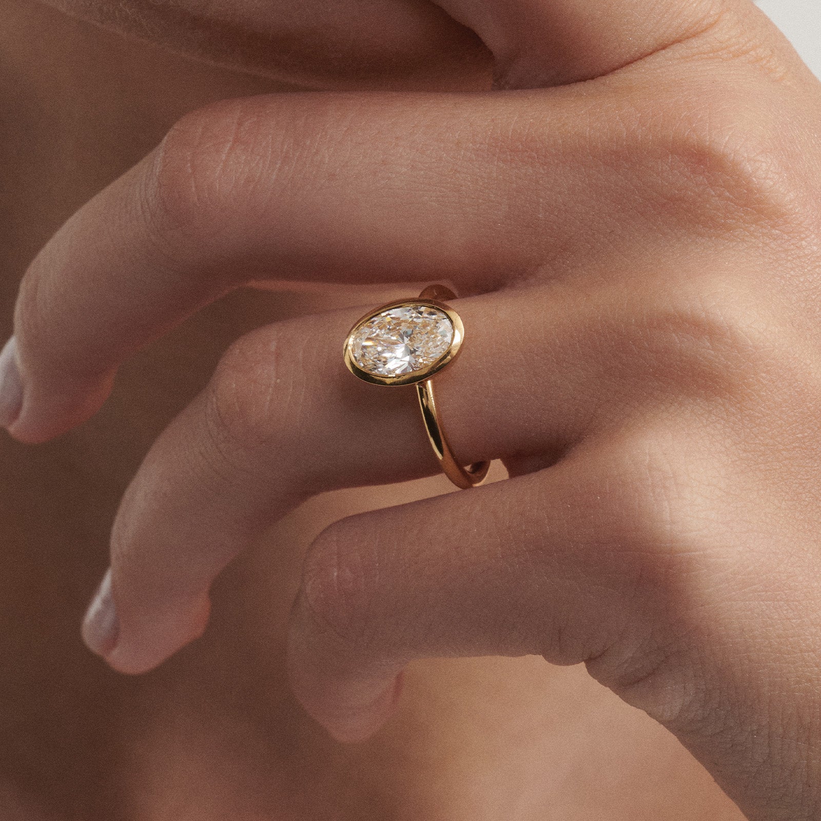 Vyla | Oval Bezel Solitaire Lab-Grown Diamond Engagement Ring