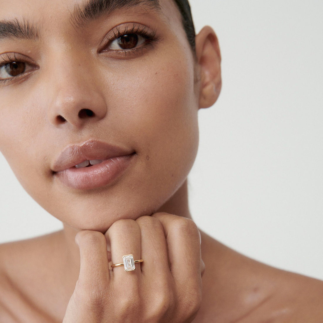 Evie | Emerald Half Bezel Solitaire Lab-Grown Diamond Engagement Ring