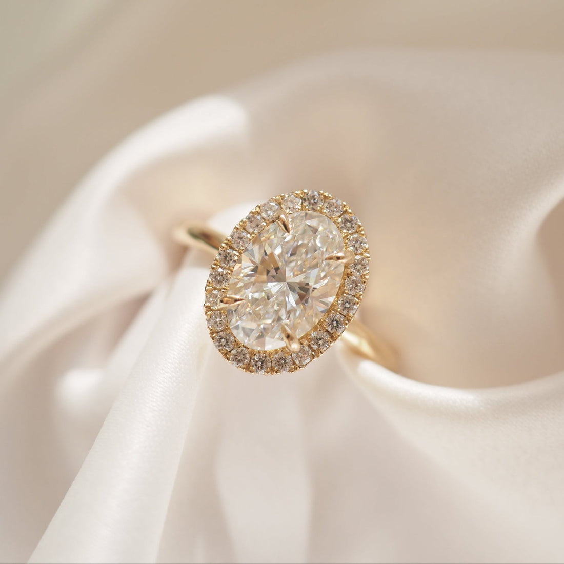Harlow | 2ct Oval Solitaire Lab-Grown Diamond Ring with Diamond Halo