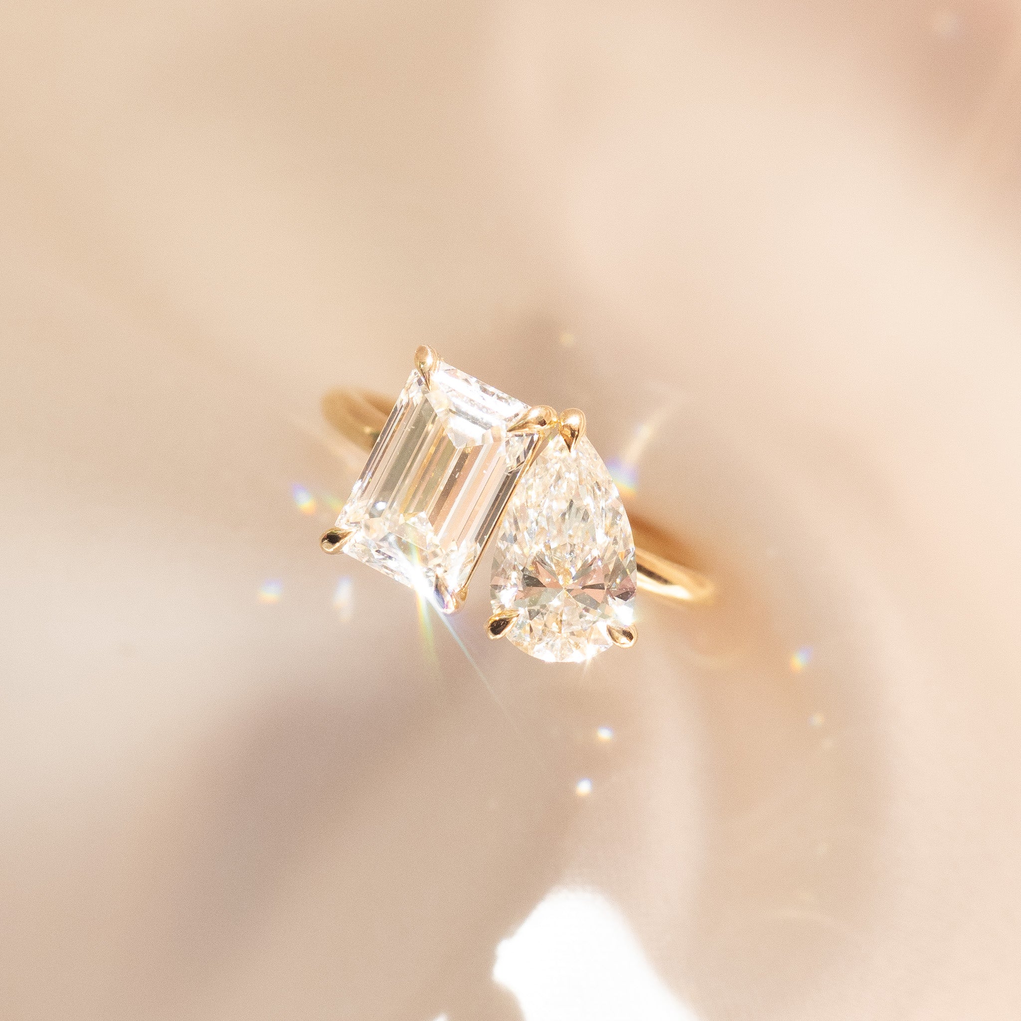 Rosa | Pear & Emerald Toi et Moi Lab-Grown Diamond Engagement Ring