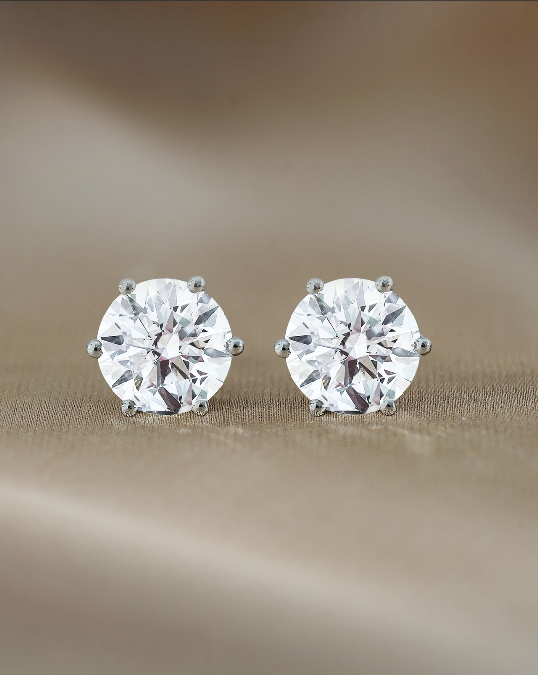 1 carats Round Cut Diamond Earring