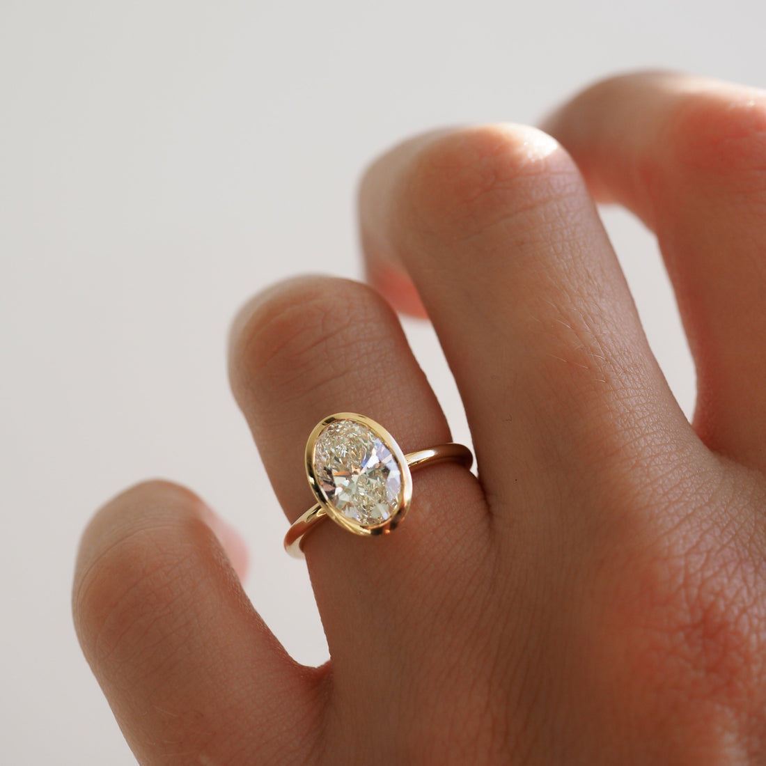 Vyla | Oval Bezel Solitaire Lab-Grown Diamond Engagement Ring